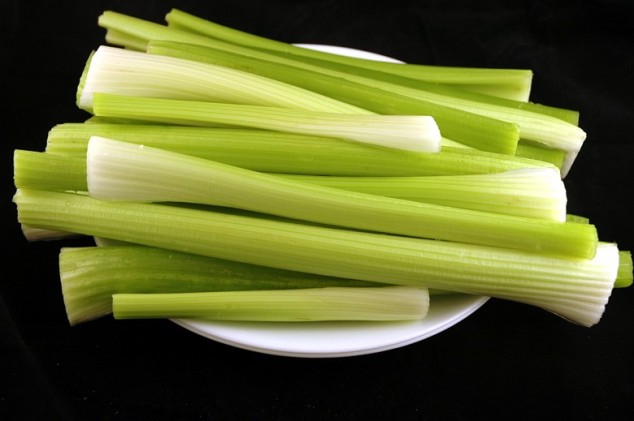 200 Calories - Celery
