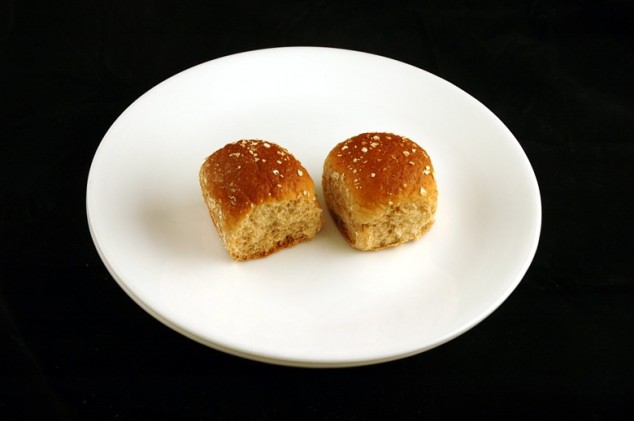 200 Calories - Wheat Dinner Rolls