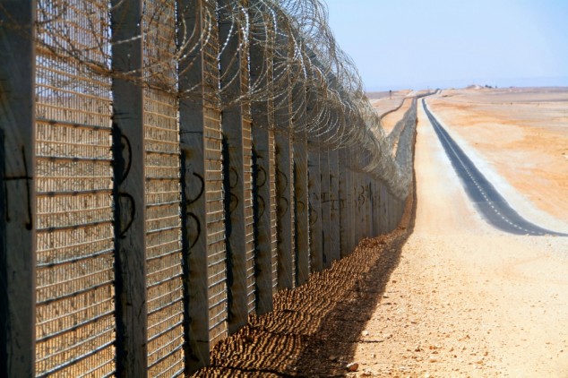 Border Fence Between Africa and Israel - 06