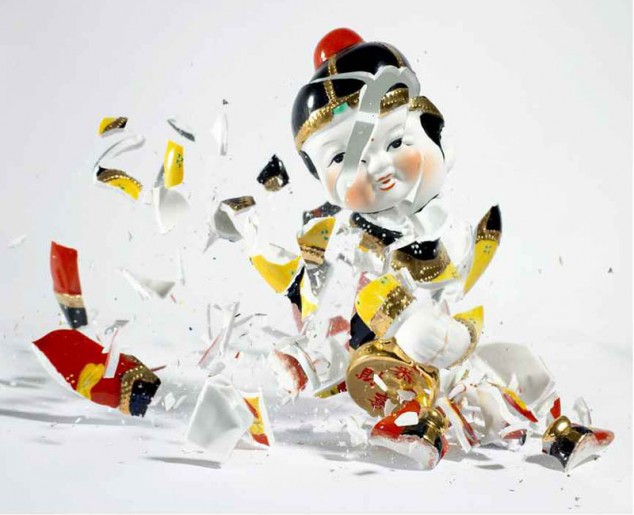 Porcelain figures breaking - 03