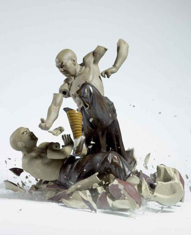 Porcelain figures breaking - 04