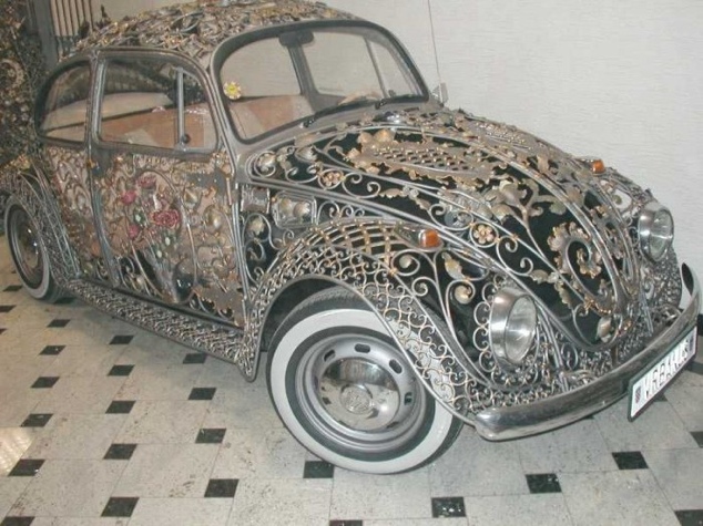 VW Beetle sculpture - 21