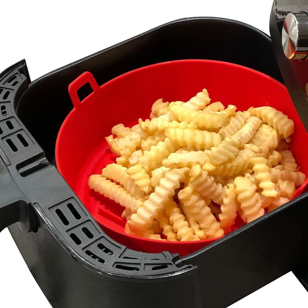 https://twentytwowords.com/wp-content/uploads/2021/08/15-must-have-air-fryer-accessories_2.jpg.optimal.jpg