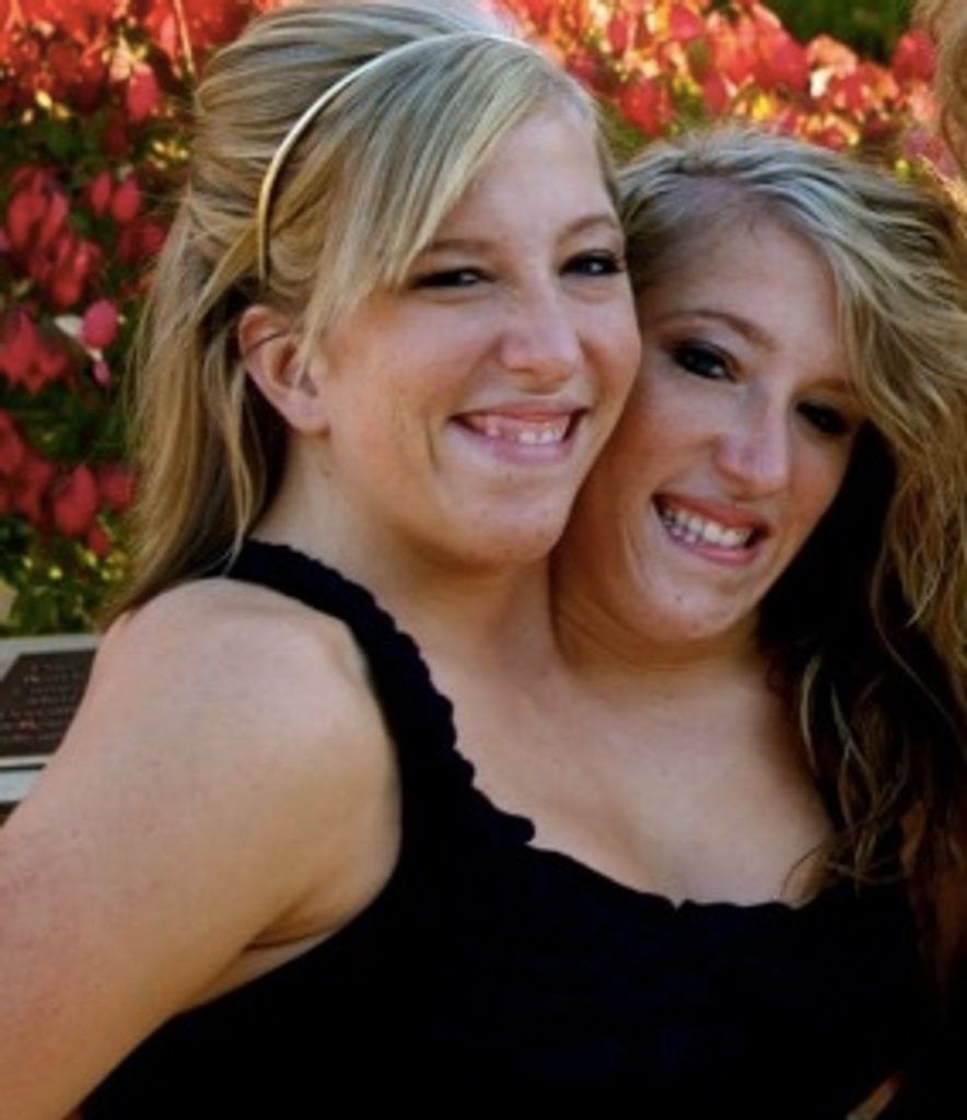 Conjoined Twin Abby Hensel Is Now Married To Army Veteran Entertainment ...