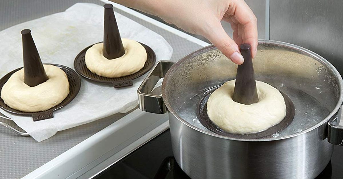 https://twentytwowords.com/wp-content/uploads/2021/08/27-brilliant-kitchen-inventions-youve-probably-never-seen-before_featured.jpg.optimal.jpg