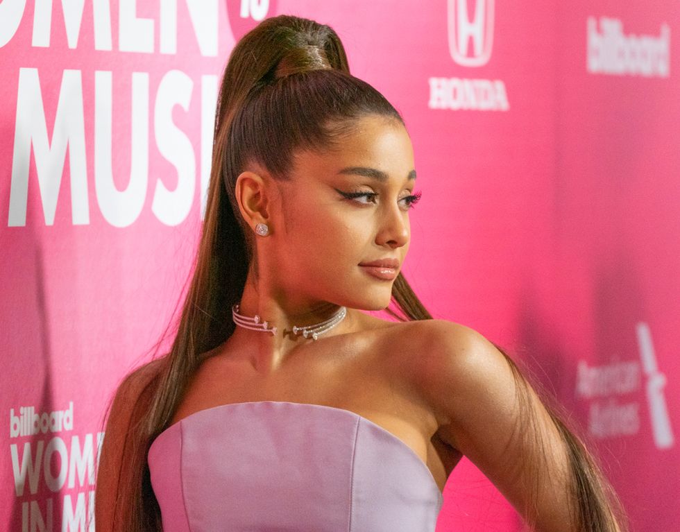 People are stunned when Ariana Grande’s voice changes in the middle of an interview