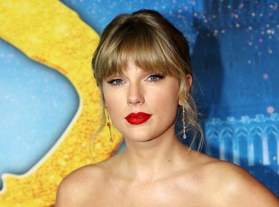 Taylor Swift Fans Accuse The Star Of A Shameless Cash Grab