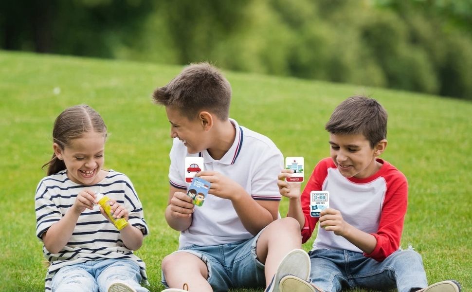 Go On a Scavenger Hunt with These Flashcards