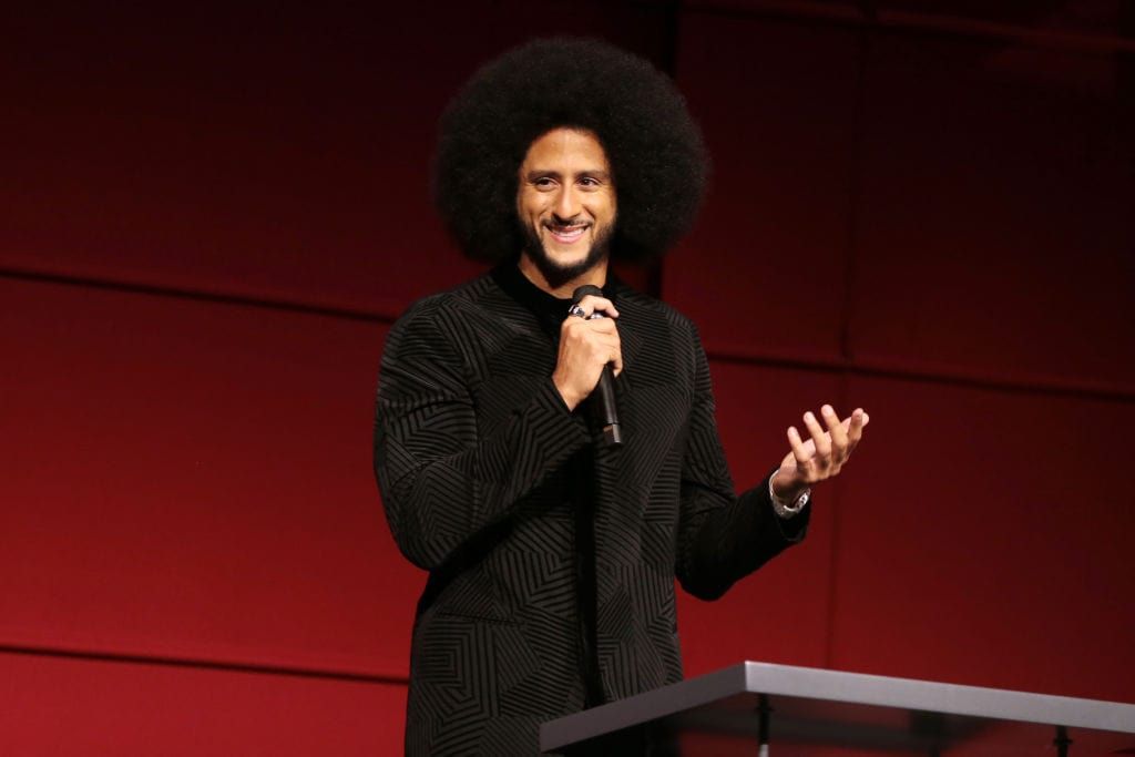 Derek Carr supports Raiders signing Colin Kaepernick: 'I think he'd get  along great with our guys'