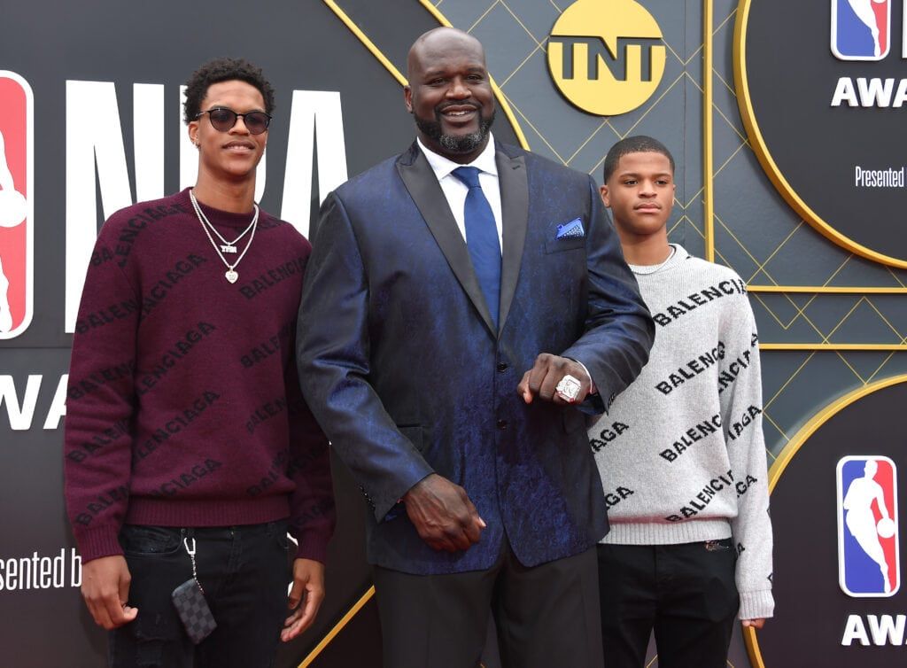 Los Angeles Lakers sign Shaquille O'Neal and Scottie Pippen's sons