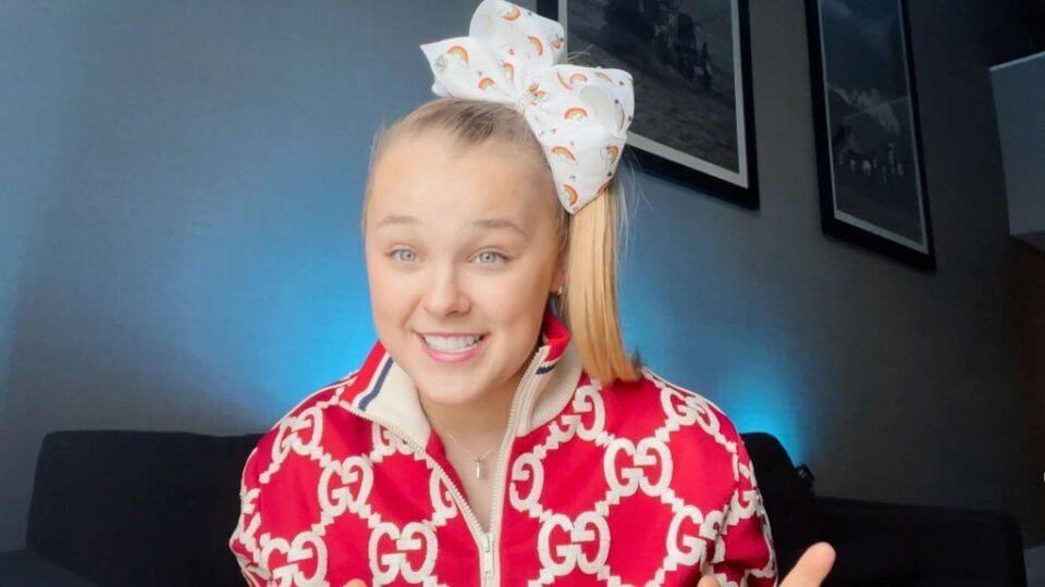 Jojo Siwa Is Facing Backlash After Pretending To Be Pregnant