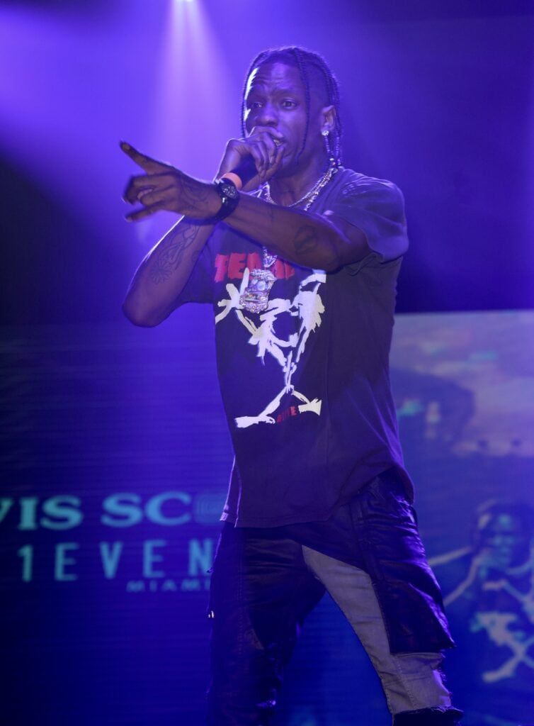 Travis Scott Pauses Outdoor Concert in New York Over Safety Concerns