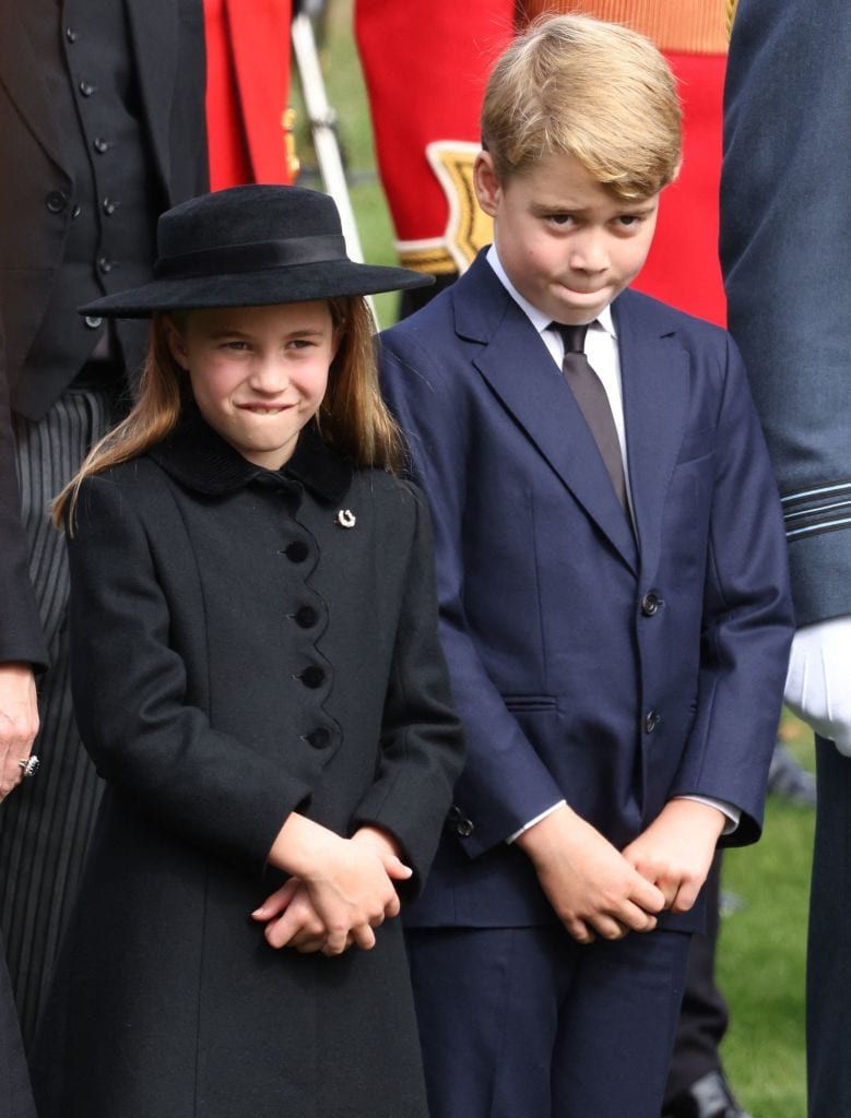 See Princess Charlotte Crying at Queen Elizabeth's Funeral - Parade