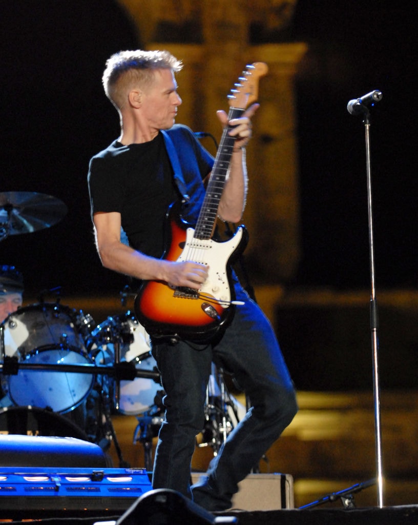 Musician Bryan Adams brings the 'Summer of 69' to Chicago