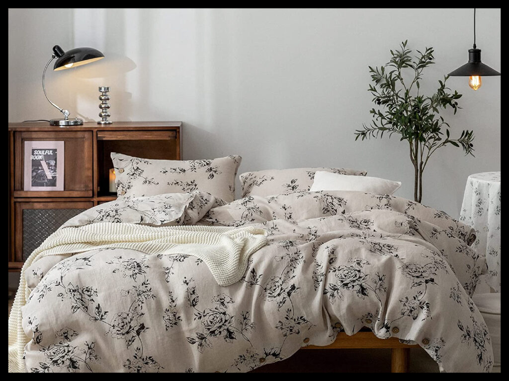 Bedding/Linen "White Sale" Cool Gadgets 22 Words