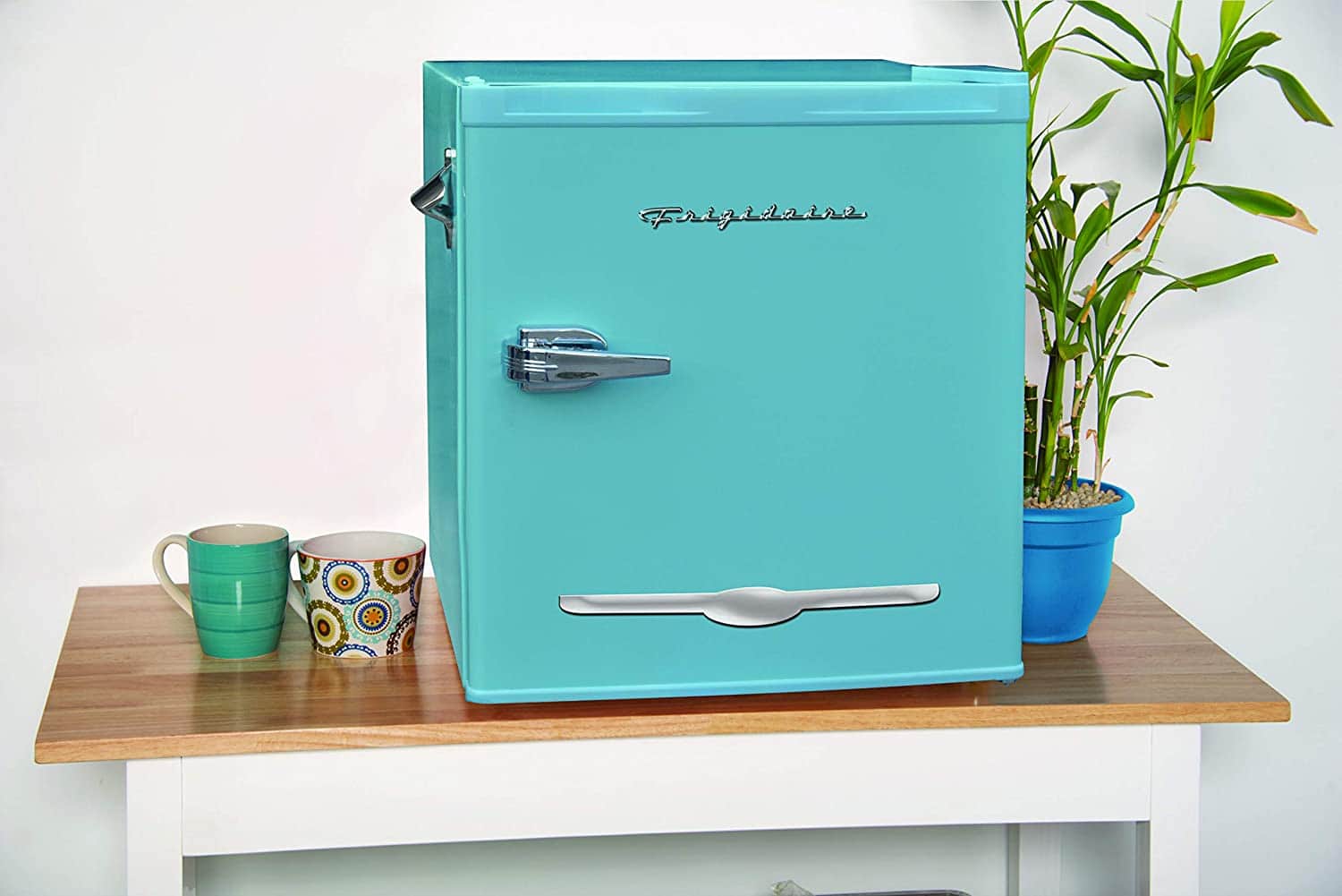 Slay the Mini Fridge Game: Your Guide to Retro Chill (LITERALLY)