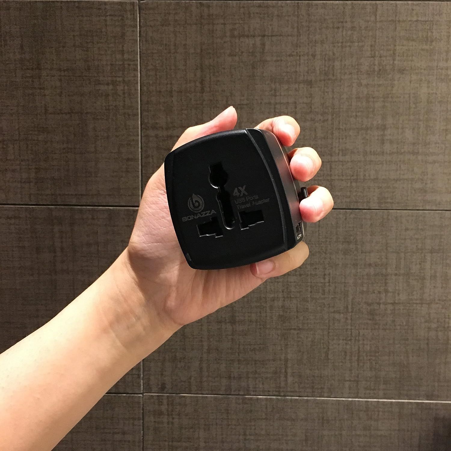 Packing Smart:  8 Summer Travel Gadgets:  Your Personal Travel Assistant - p4g8k58