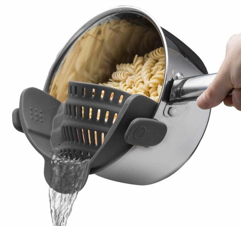 Kitchen Gizmo Snap N Strain Pot and Pasta Strainer