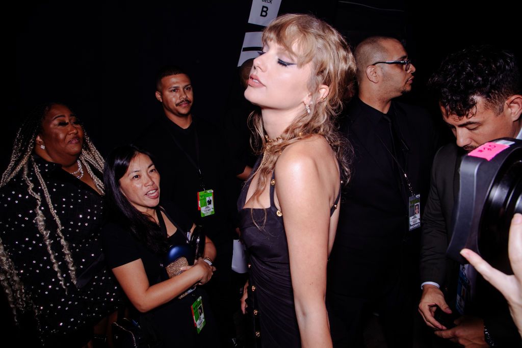 Taylor Swift Playfully Warns Travis Kelce with a Shania Twain Tee