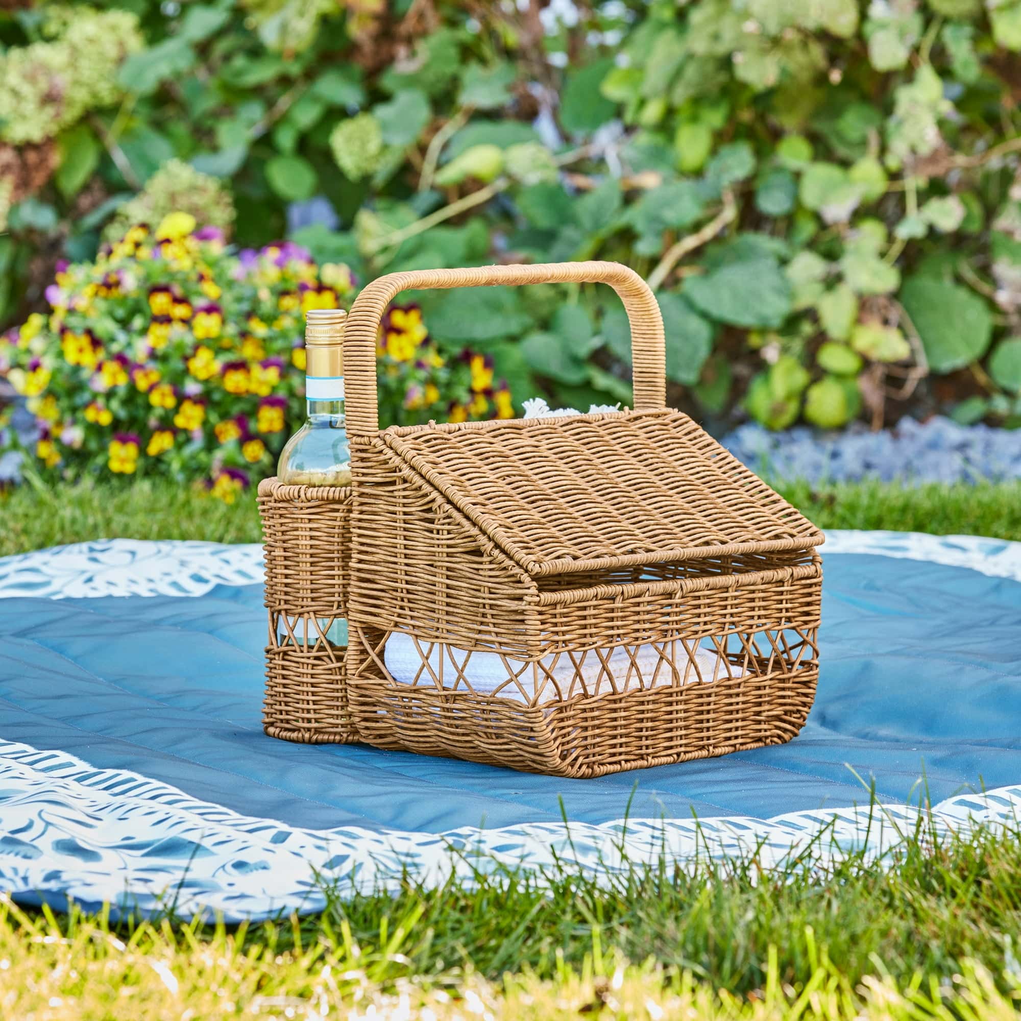 Better Homes & Gardens Rattan Picnic Basket